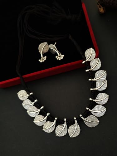 Binnis wardrobe Pendant with necklace set