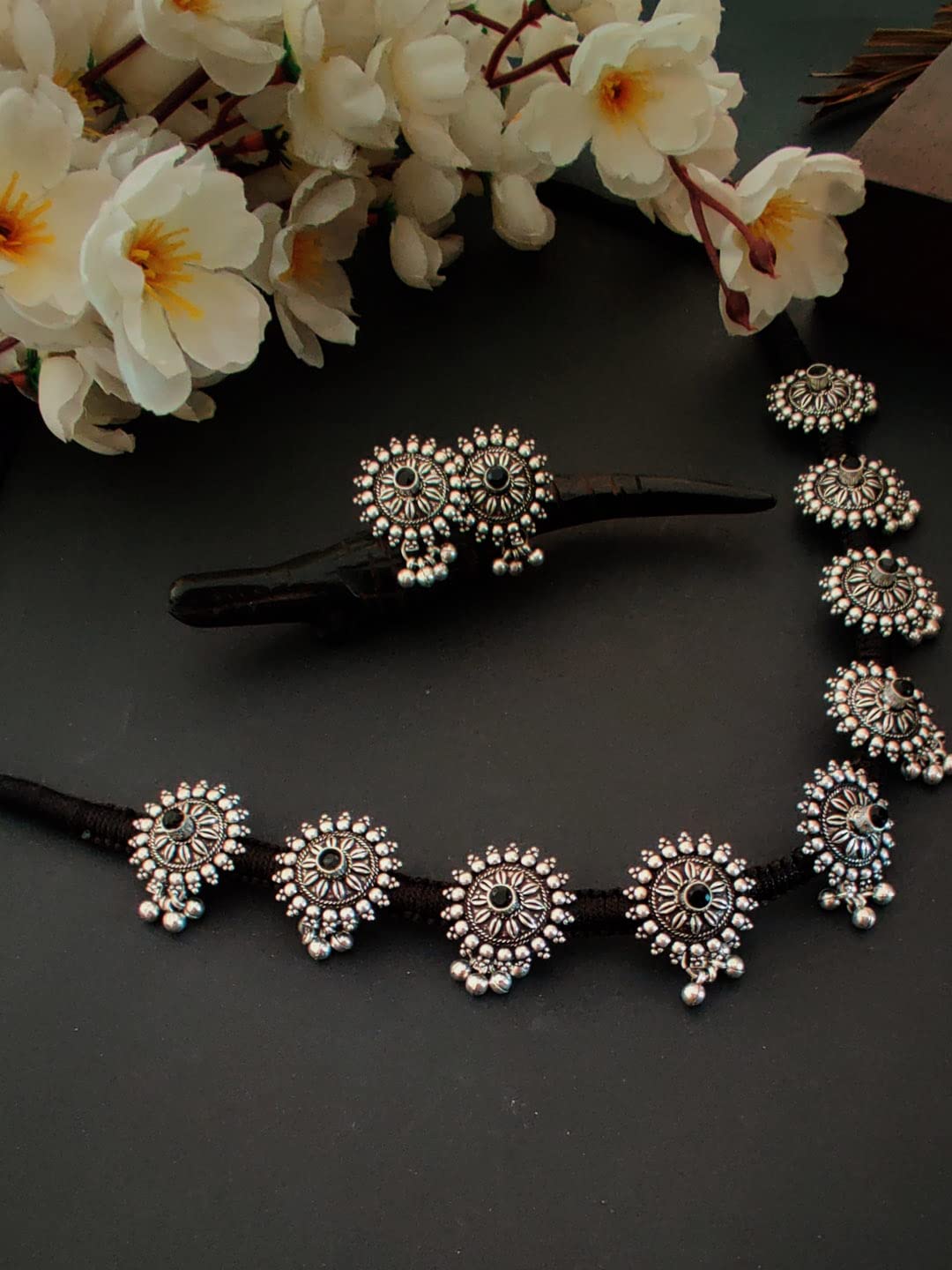 Binnis wardrobe beaded five lines Beautiful handcrafted menakari lotus necklace set