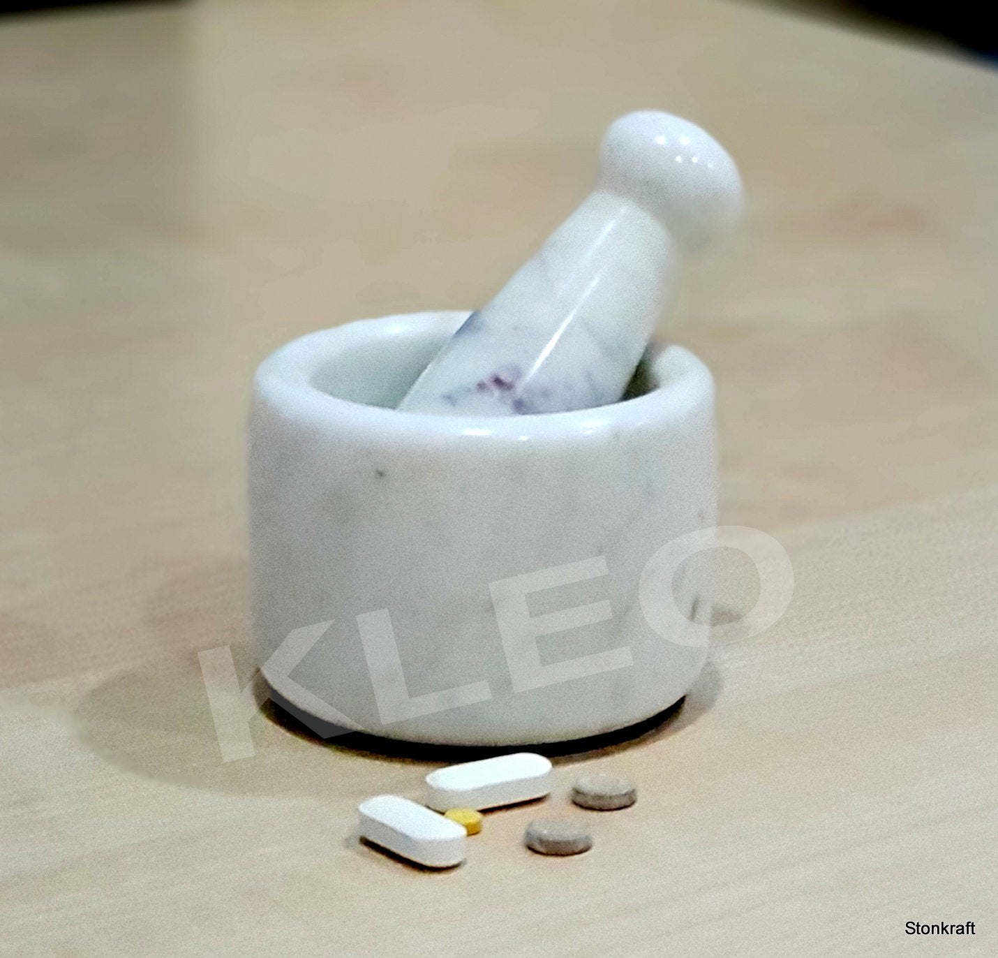 KLEO 3" Diameter Black Natural Stone Mortar and Pestle Set Spice, Medicine Pills Grinder Masher - Small Size (Black, White)