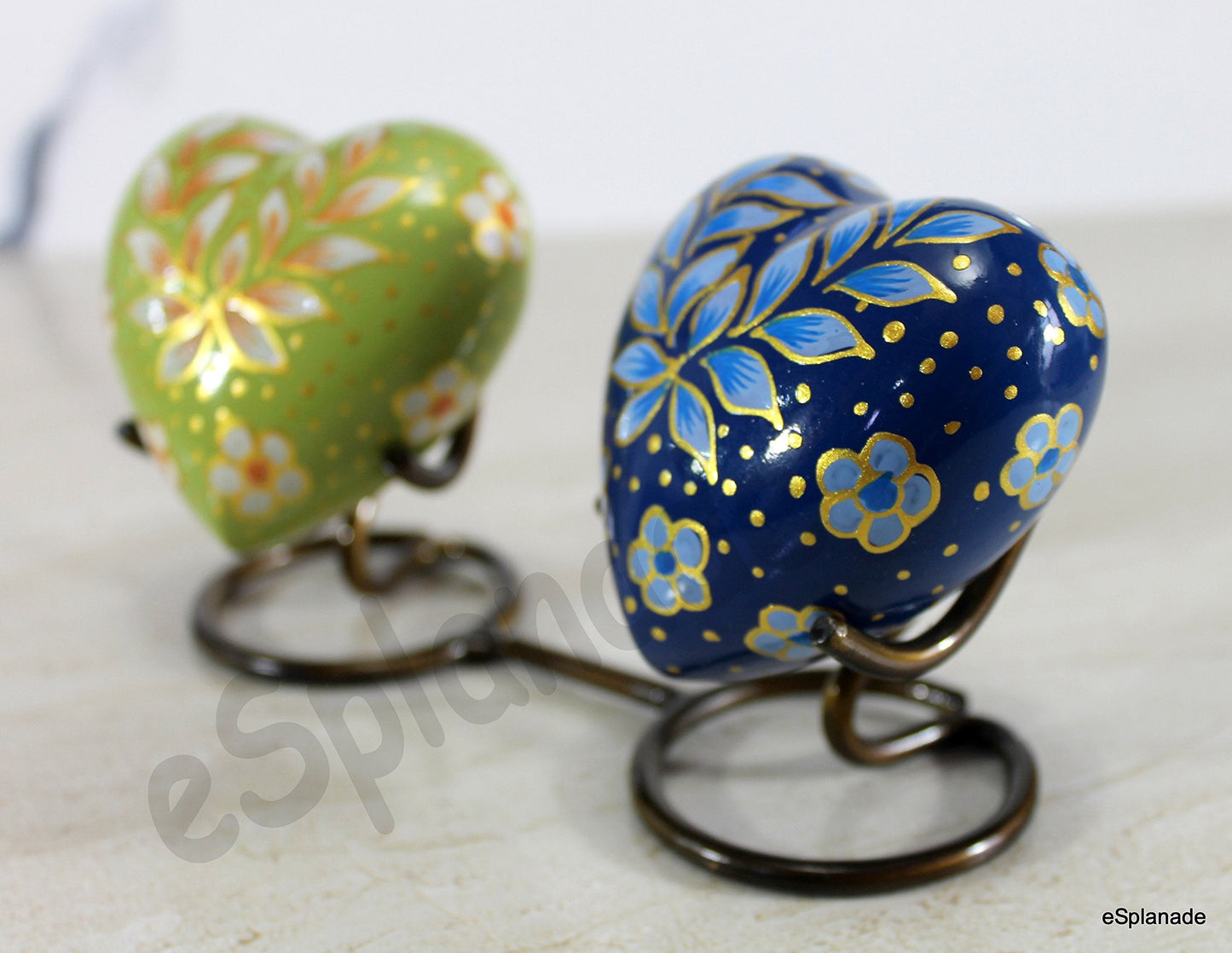 eSplanade Metal Mini Cremation Urn Heart-shaped Keepsake Memorial Jar Pot Container | Small Urn for Funeral Ashes Burial | Wave Textured Metal Keepsake with Stand | Multicolor