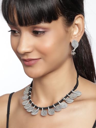 Binnis wardrobe Pendant with necklace set