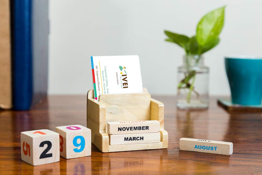 IVEI Minimal Perpetual Desk Calendar - Wooden Calendar - Block Calendar for Office Desk Decor - Wooden Desktop Calendar for Home, School, Office - Natural