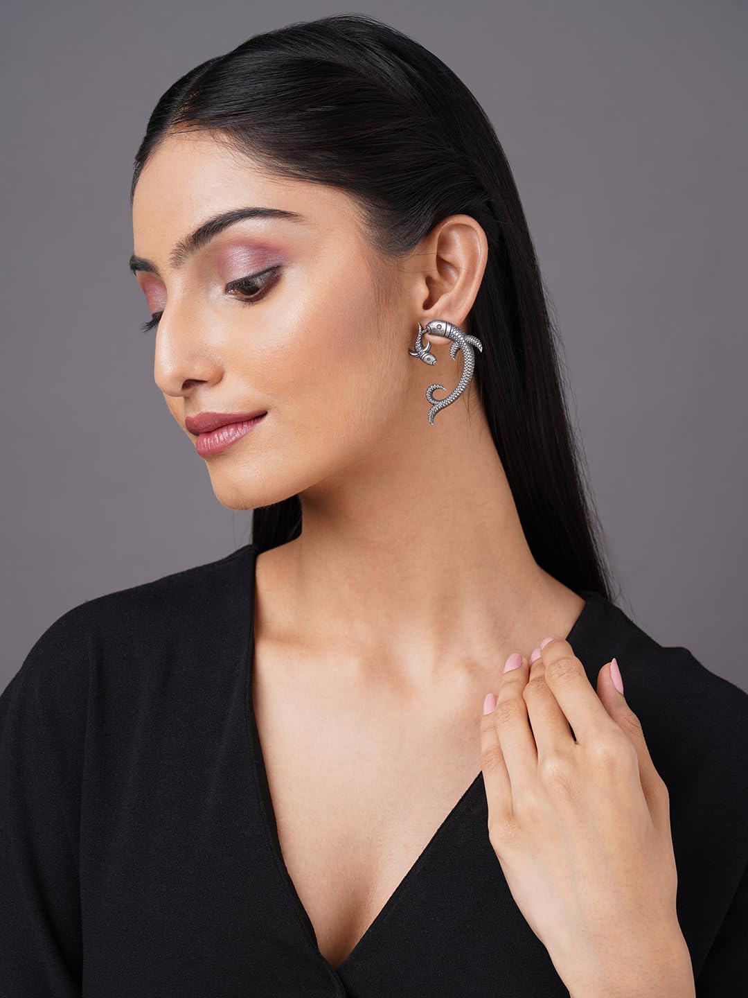 Binnis wardrobe contemporary stone Kundan beautiful round shaped drop earring