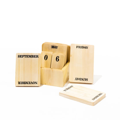 IVEI Wooden Perpetual Desk Calendar - Wooden Perpetual Calendar Set for Desk Decor, Study Room- Endless Calendar for Office, School, Home - Sustainable Calendar (Black)