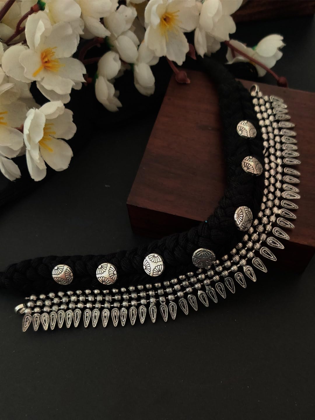 Binnis wardrobe beaded five lines Beautiful handcrafted menakari lotus necklace set