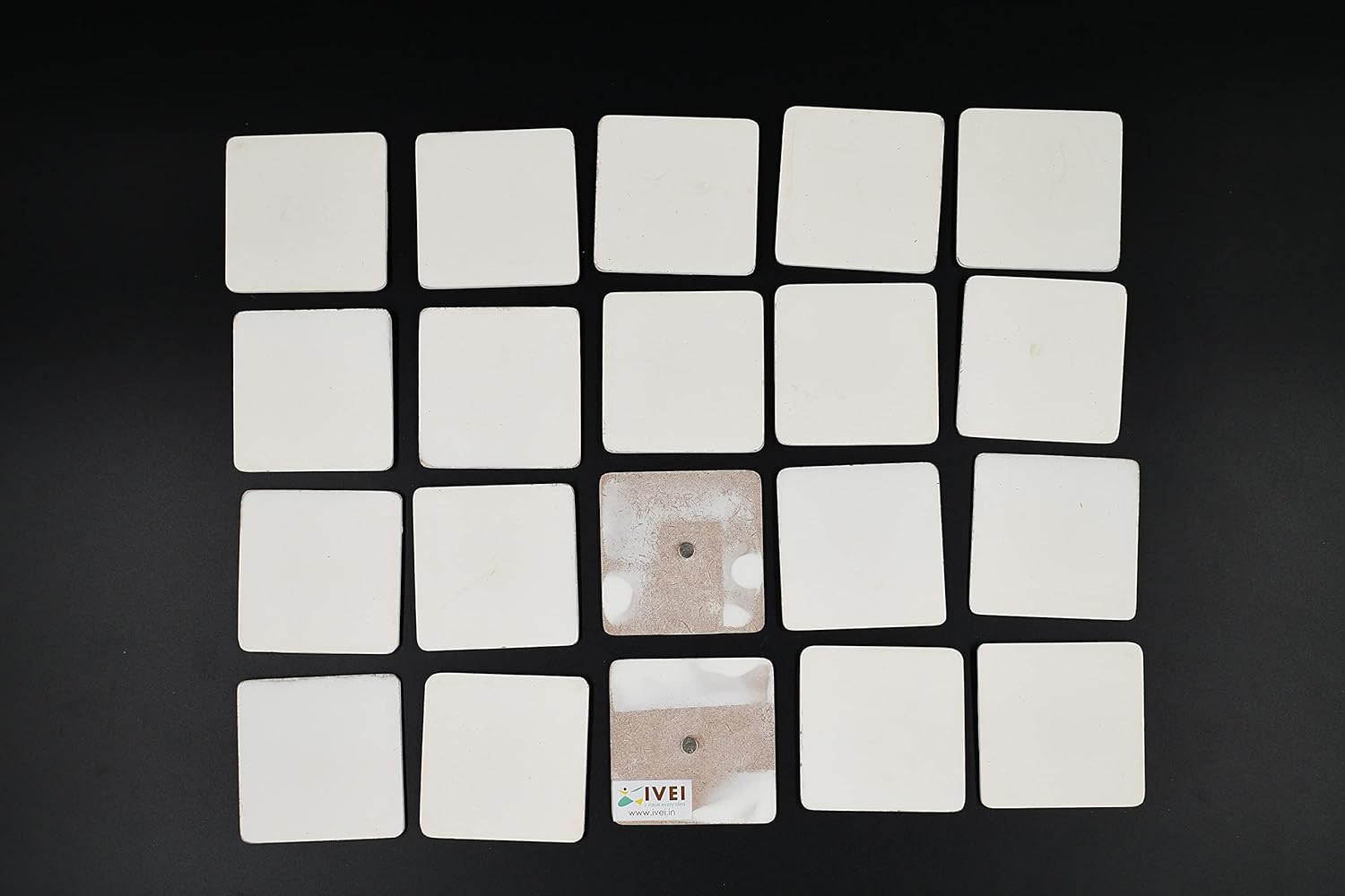 IVEI DIY MDF Wooden Square Magnet with Primer- Plain MDF Fridge Magnet Cutouts , Unfinished Magnets for Painting Wooden Sheet Craft, Decoupage, Resin Art Work & Decoration - Set of 20