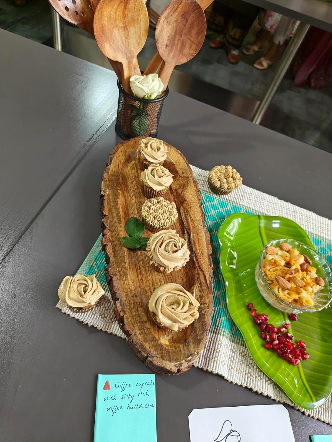 KLEO Serving Tray Platter Dish for Home and Kitchen Tableware Serveware - Wooden - 12" & 16" Diameter - Brown