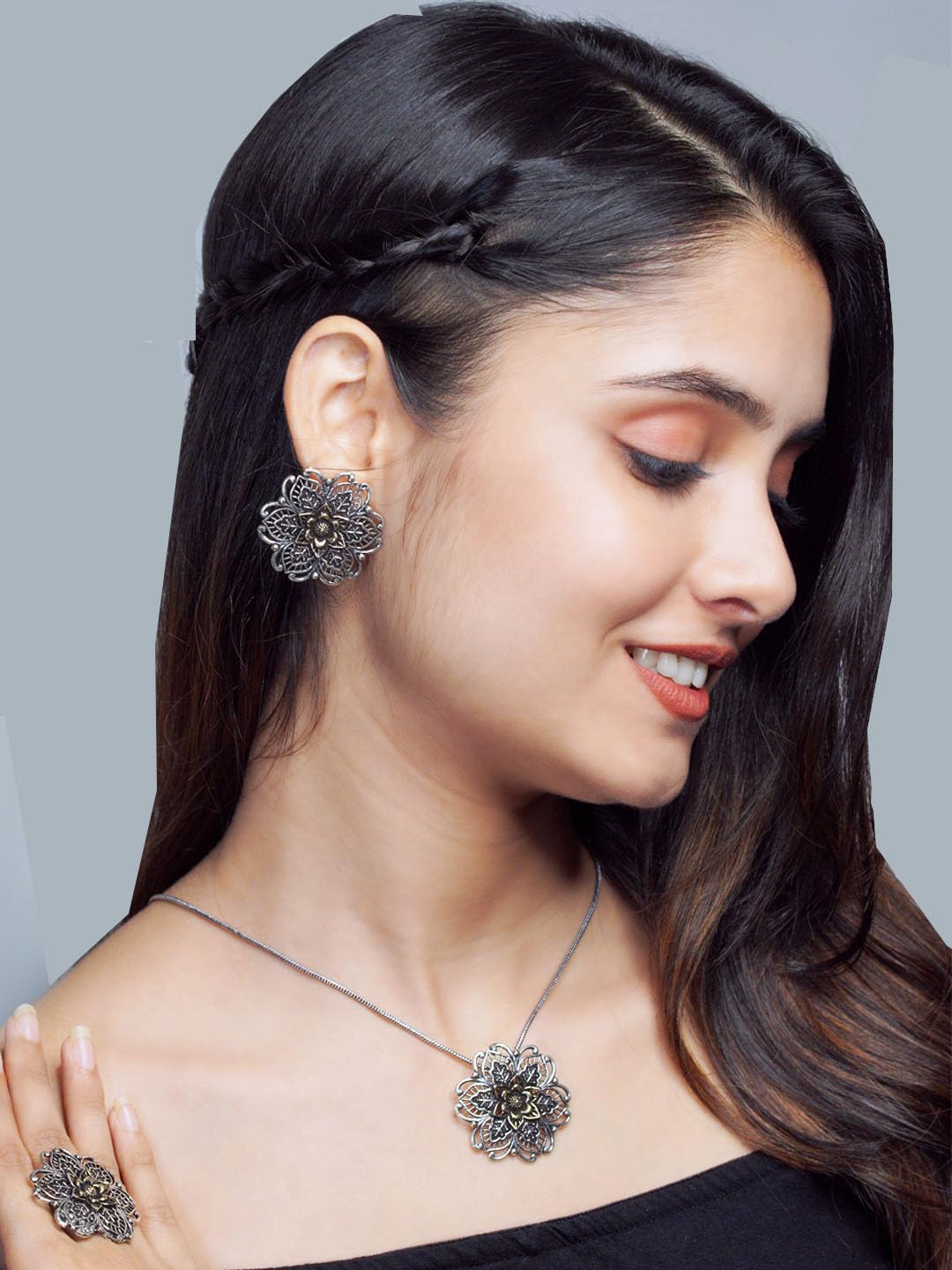 Binnis wardrobe Pendant with necklace set