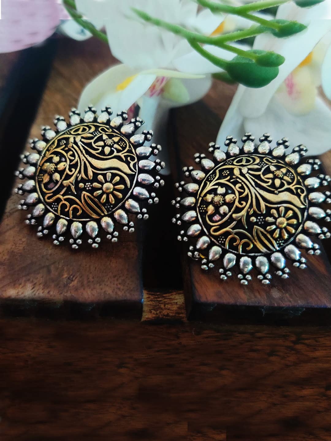 Binnis wardrobe contemporary stone Kundan beautiful round shaped drop earring