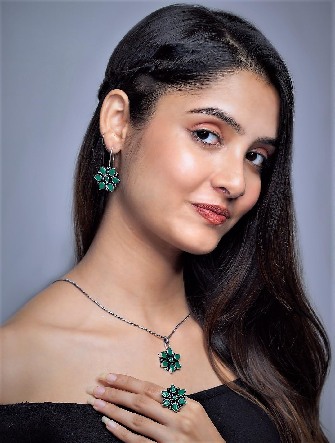 Binnis wardrobe Pendant with necklace set