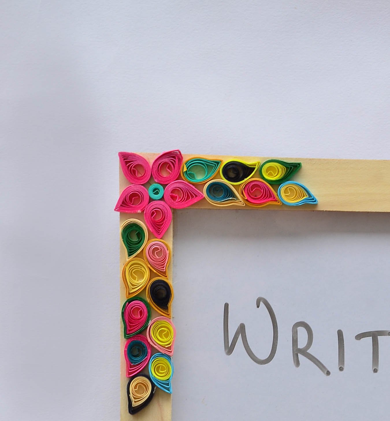 IVEI Yellow pin Board and whiteboard Combination - Dry Erase Board - Bulletin Board - Innovative Organizer - Writing Board for Adults - Paper Quilling on a Wooden Frame