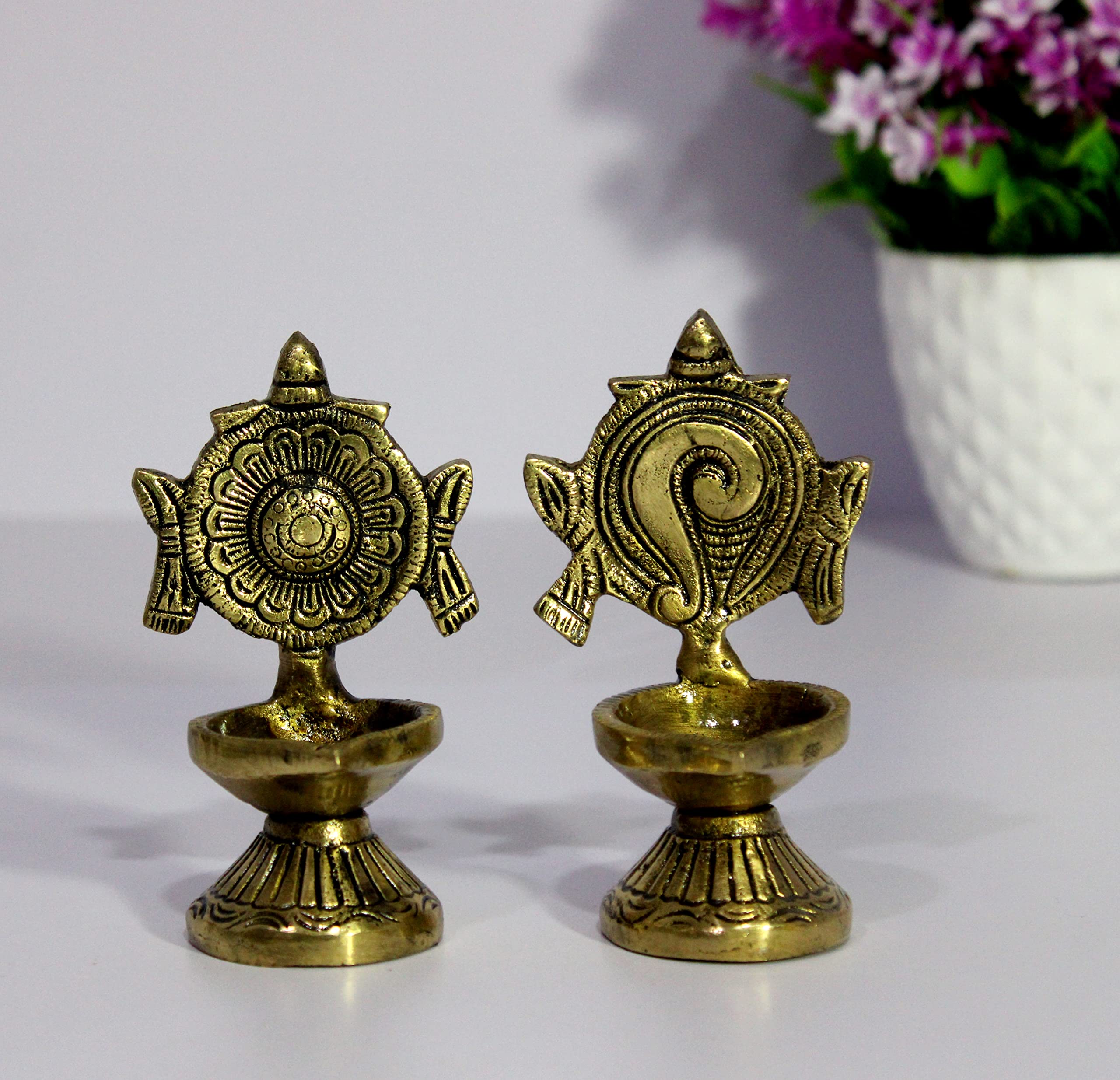 Brass Oil Lamps | Shankh Chakra Narayan Oil Lamp Diya Deepam Kuthu Vilakku -3.5 & 4" Inches