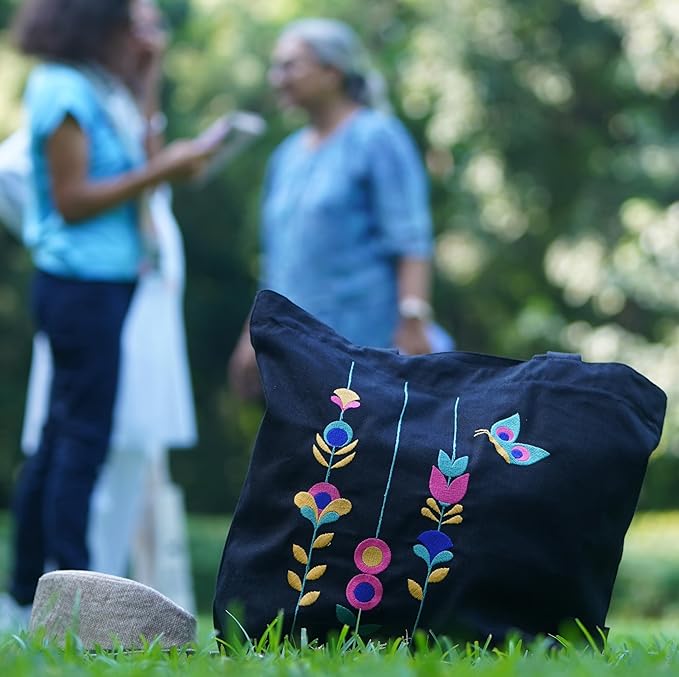 SKAPADORO Canvas Big Zip Handbag Tote,100% Cotton, Inner pocket, Unisex Embroidered Comfortable Bag for Travel Office Beach Shopping, Easy to Wash Trendy Everyday Shoulder Bag