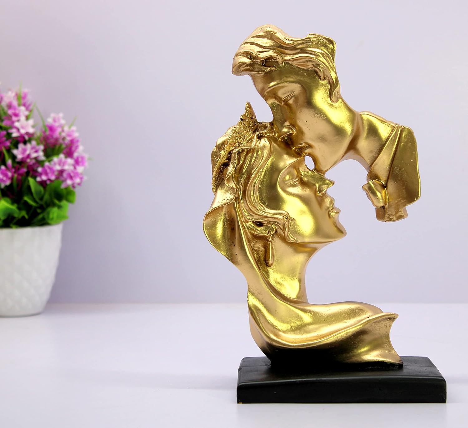 ESPLANADE Love Couple Face Adventure Showpiece Statue Sculpture Figure For Home Decor Valentine Day Gift | Resin- 10" Inches (Golden)