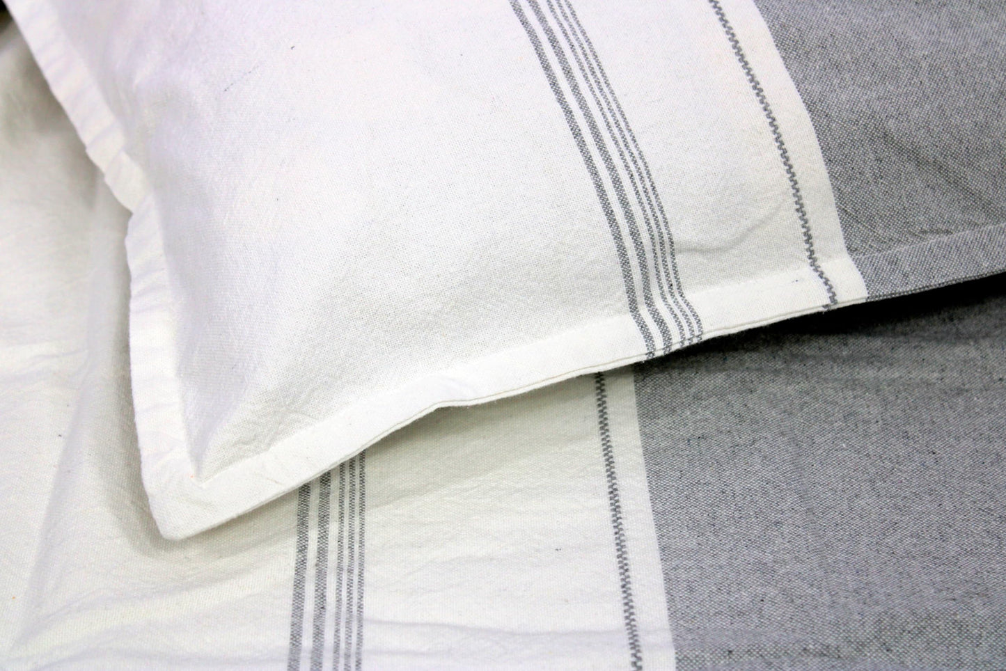 Premium 100% Cotton King Size Bedsheet Set - Minimalist Design - 110 x 105 Inches, with 2 Pillow Covers - 29 x 20 Inches (Gray)