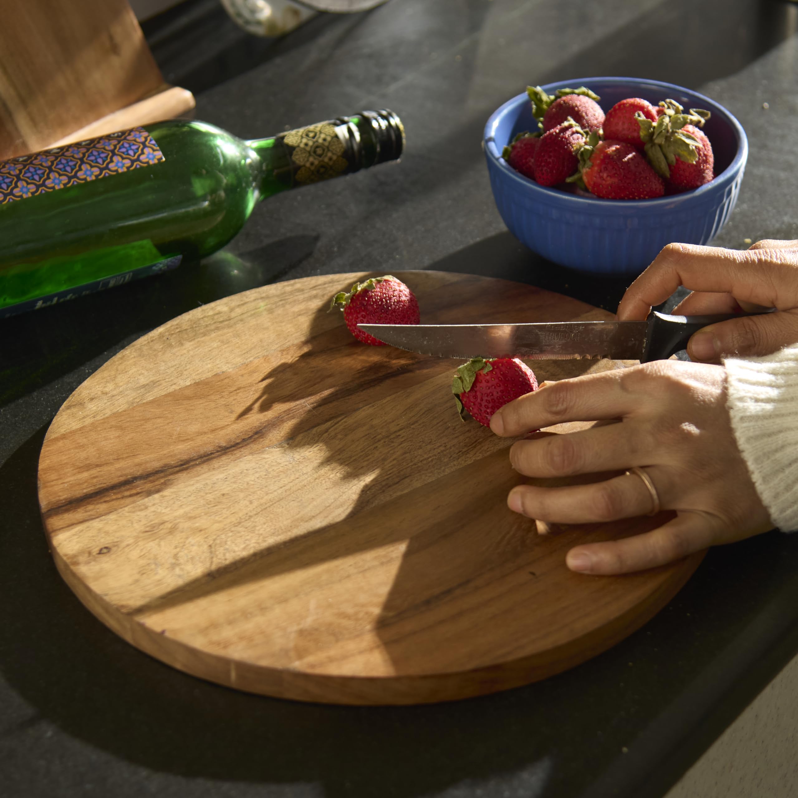 KLEO Wooden Round Chopping Board, Cutting Board, Serving Board | Acacia Wood Plate for Pizza, Vegetables, Fruits, and Cheese