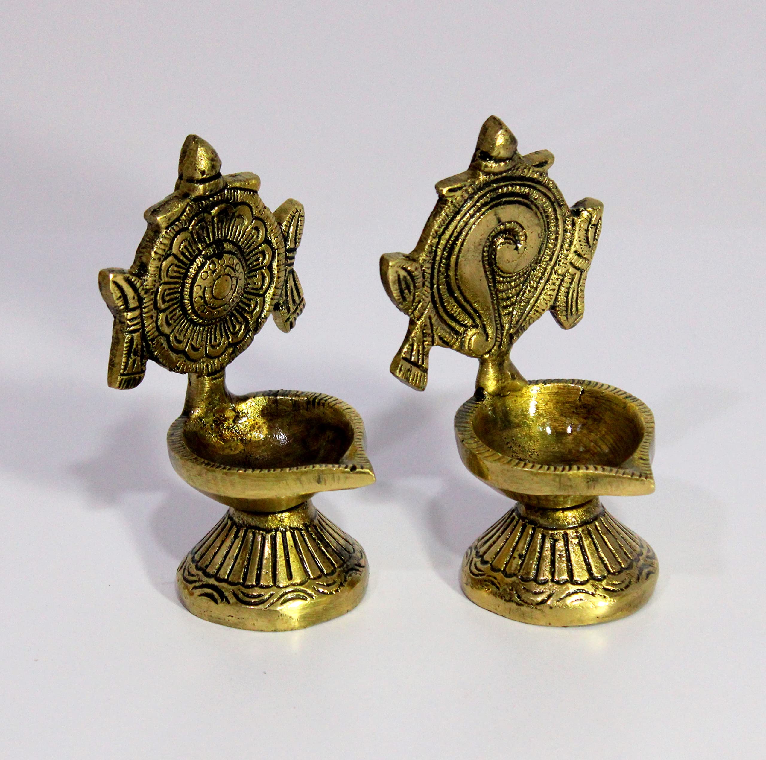 Brass Oil Lamps | Shankh Chakra Narayan Oil Lamp Diya Deepam Kuthu Vilakku -3.5 & 4" Inches