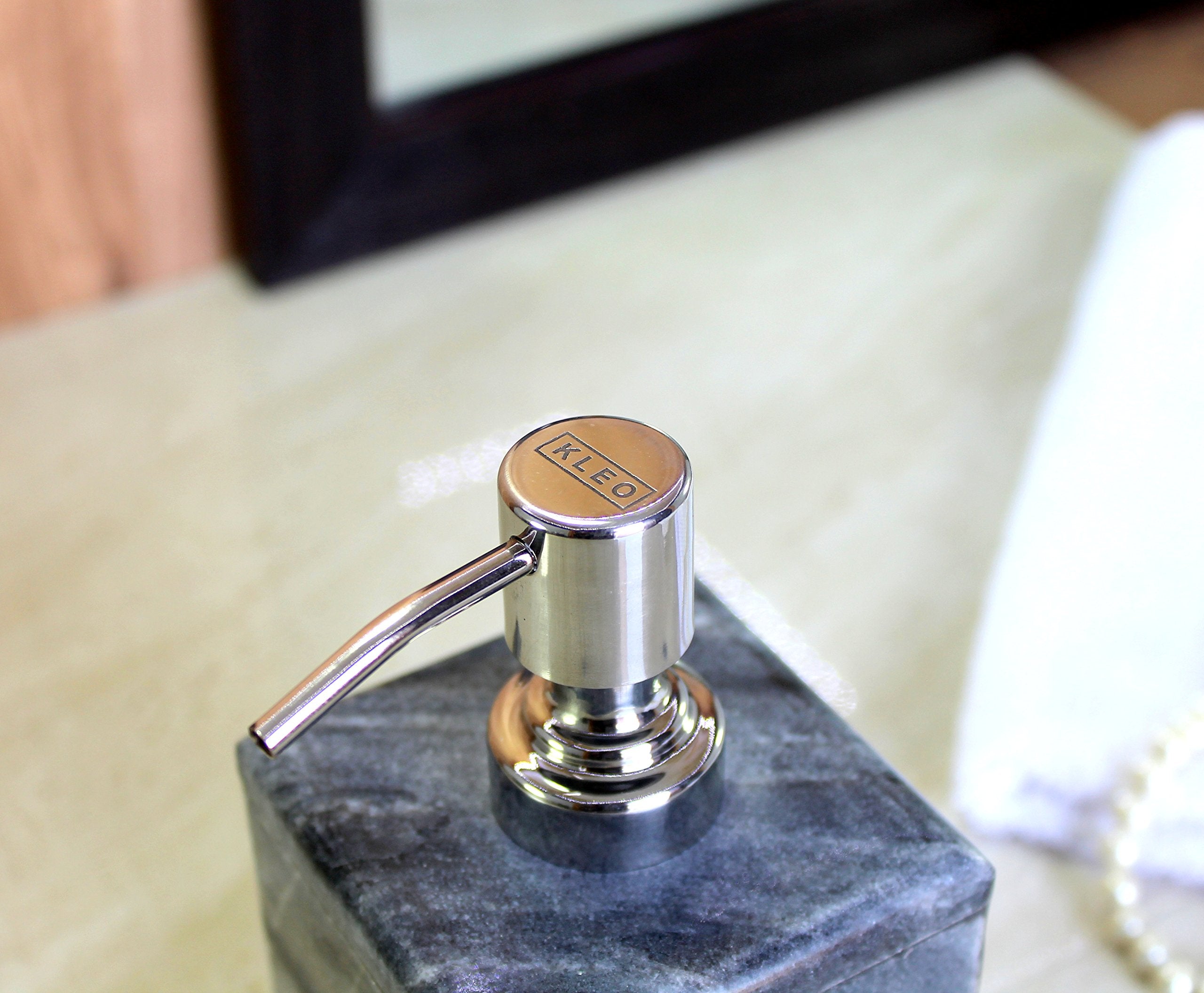 KLEO Soap Dispenser Lotion Dispenser - Made of Natural Stone - Bathroom Accessories Bath Set - Multicolour