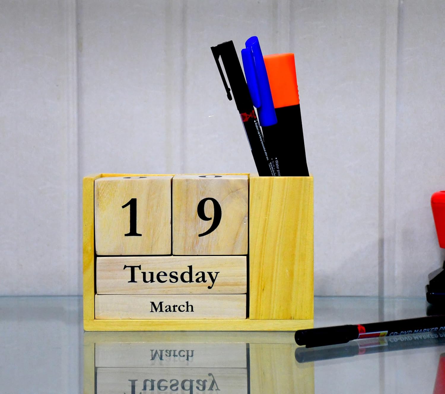 IVEI Wooden Desk Calendar with Pen Holder - Perpetual Calendar, Minimal Organizer for Study Table, Office Table Decoration Items Showpieces, Stationery Items