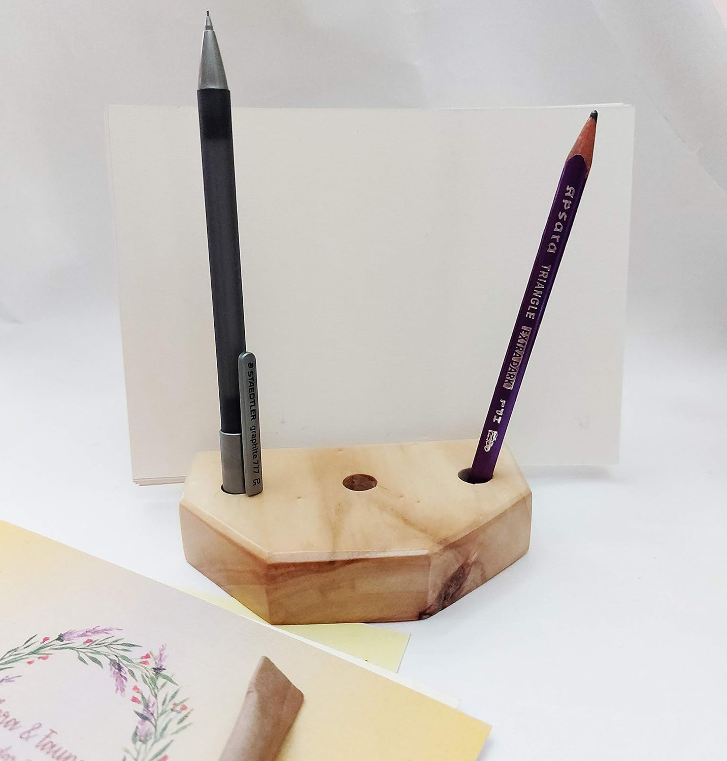 IVEI Wooden Calendar with Hexagon Shaped Pen Stand ‚Desk Organizer - Hand Painted Paper Calendar with Pen-Stand - Minimal Planner Desk Calendar for Office & Home - Budget Friendly Unique Gift