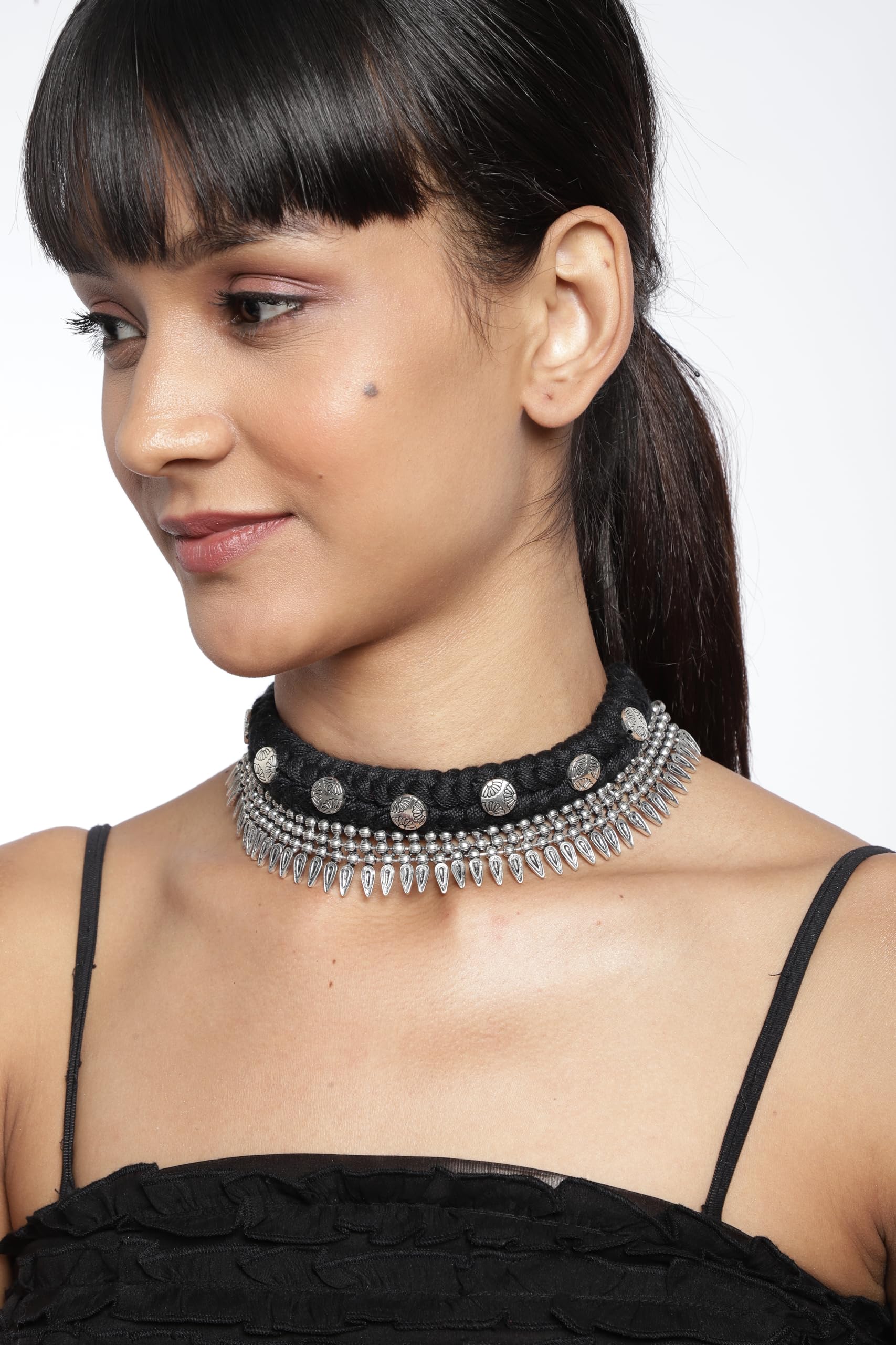 Binnis wardrobe beaded five lines Beautiful handcrafted menakari lotus necklace set