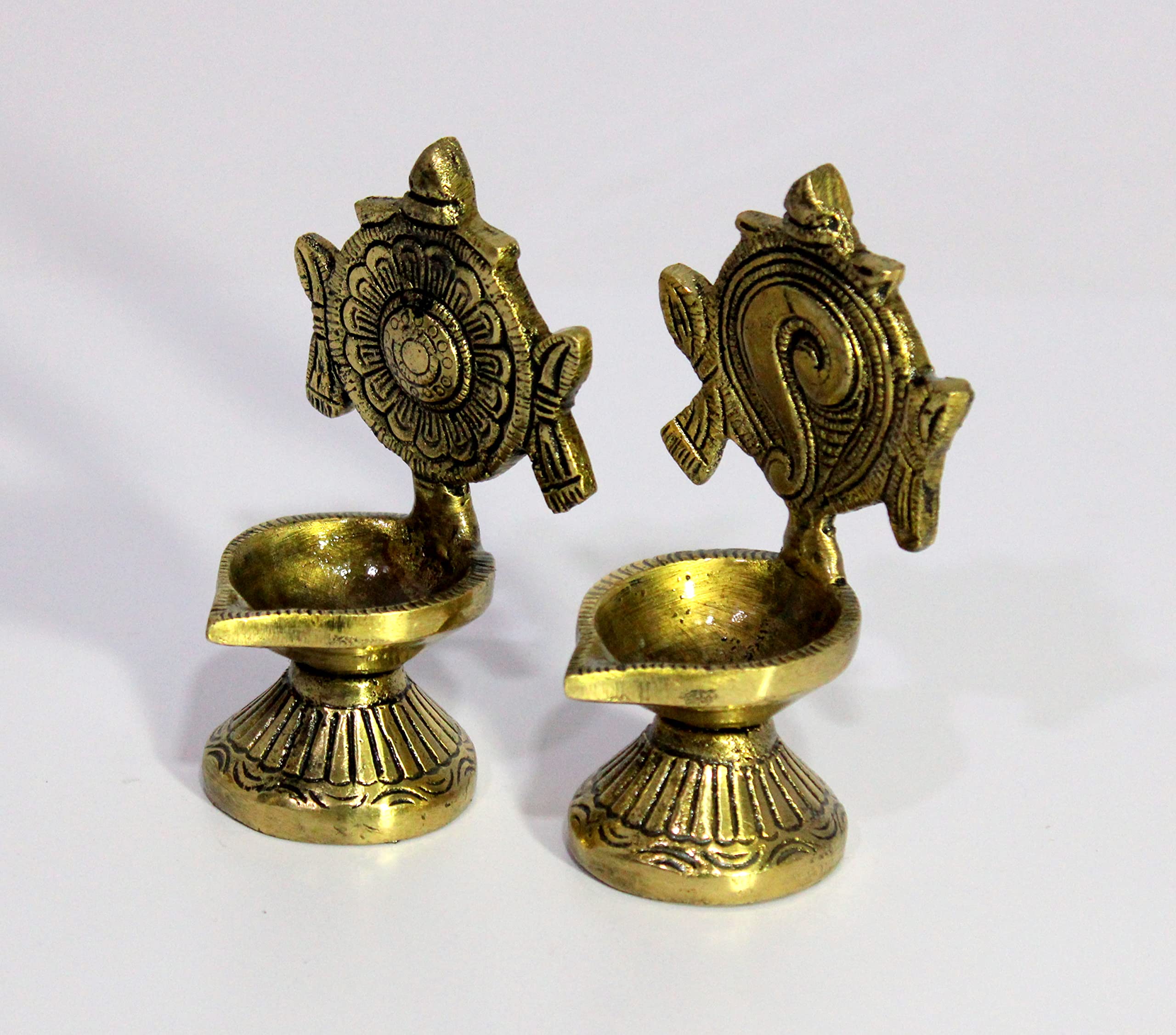 Brass Oil Lamps | Shankh Chakra Narayan Oil Lamp Diya Deepam Kuthu Vilakku -3.5 & 4" Inches