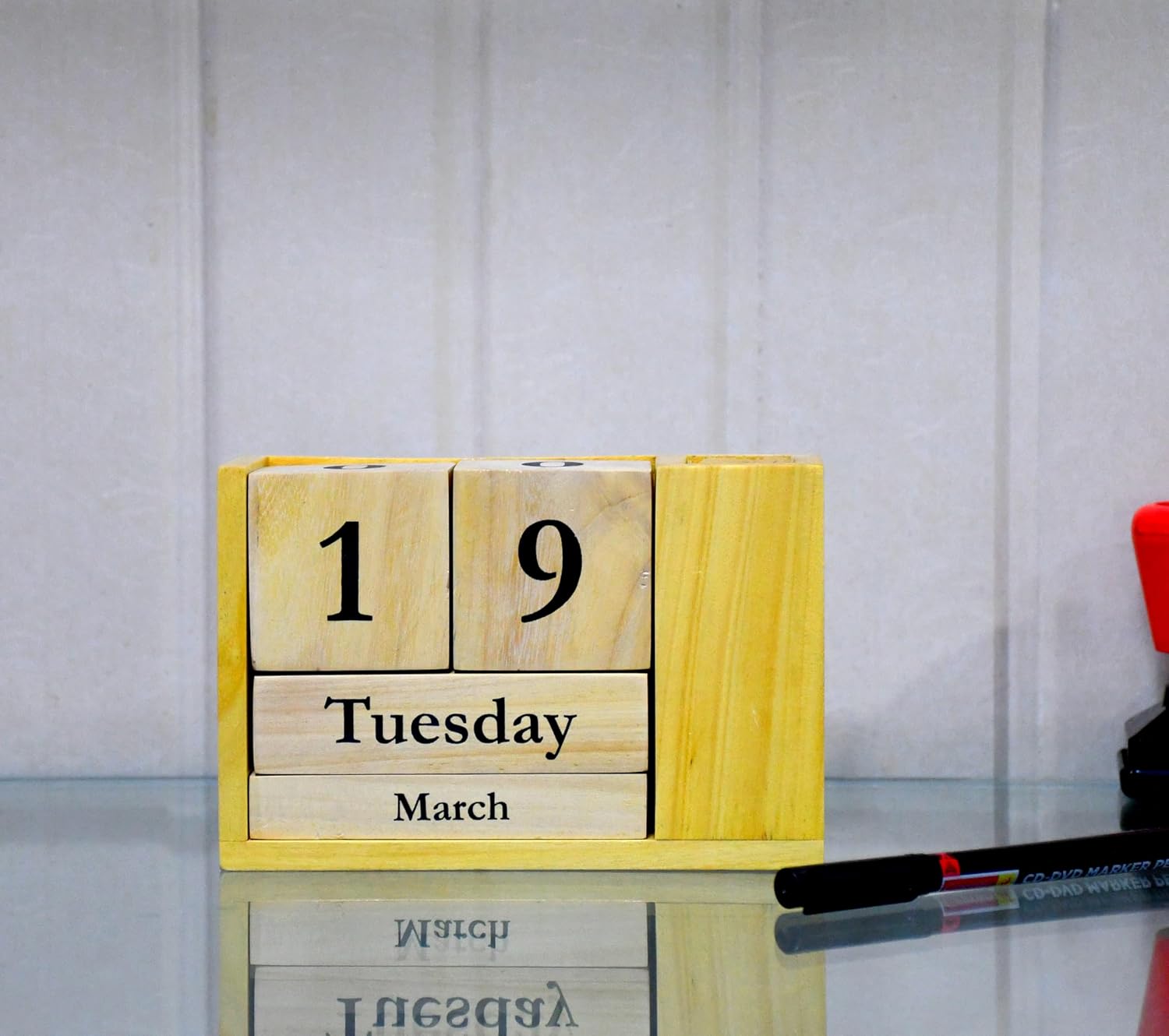 IVEI Wooden Desk Calendar with Pen Holder - Perpetual Calendar, Minimal Organizer for Study Table, Office Table Decoration Items Showpieces, Stationery Items