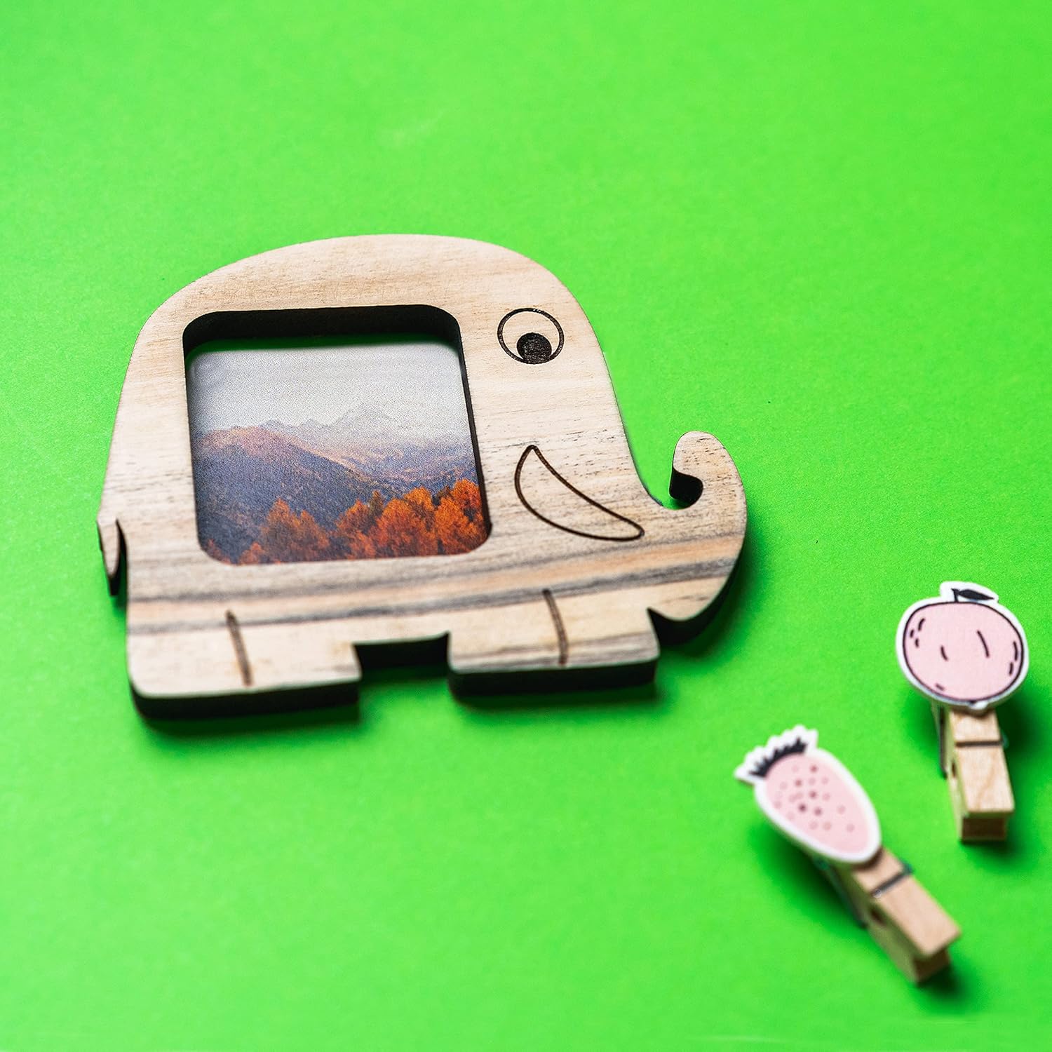 IVEI Bus and Elephant Shaped Wooden Photo Magnet - Set of 2 Wood Magnets for Fridge - Magnet Board for Kids - Fridge Magnets