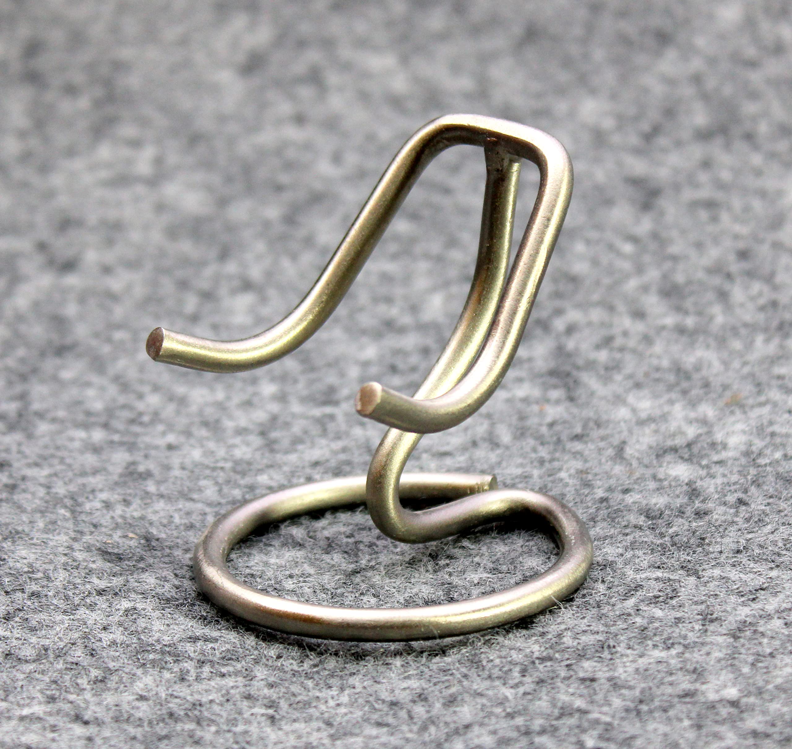 eSplanade Heart Shaped Urn Stand | Stand for Heart Keepsake Urns, Burial Urns, Memorial Keepsake Urns - Golden, Silver