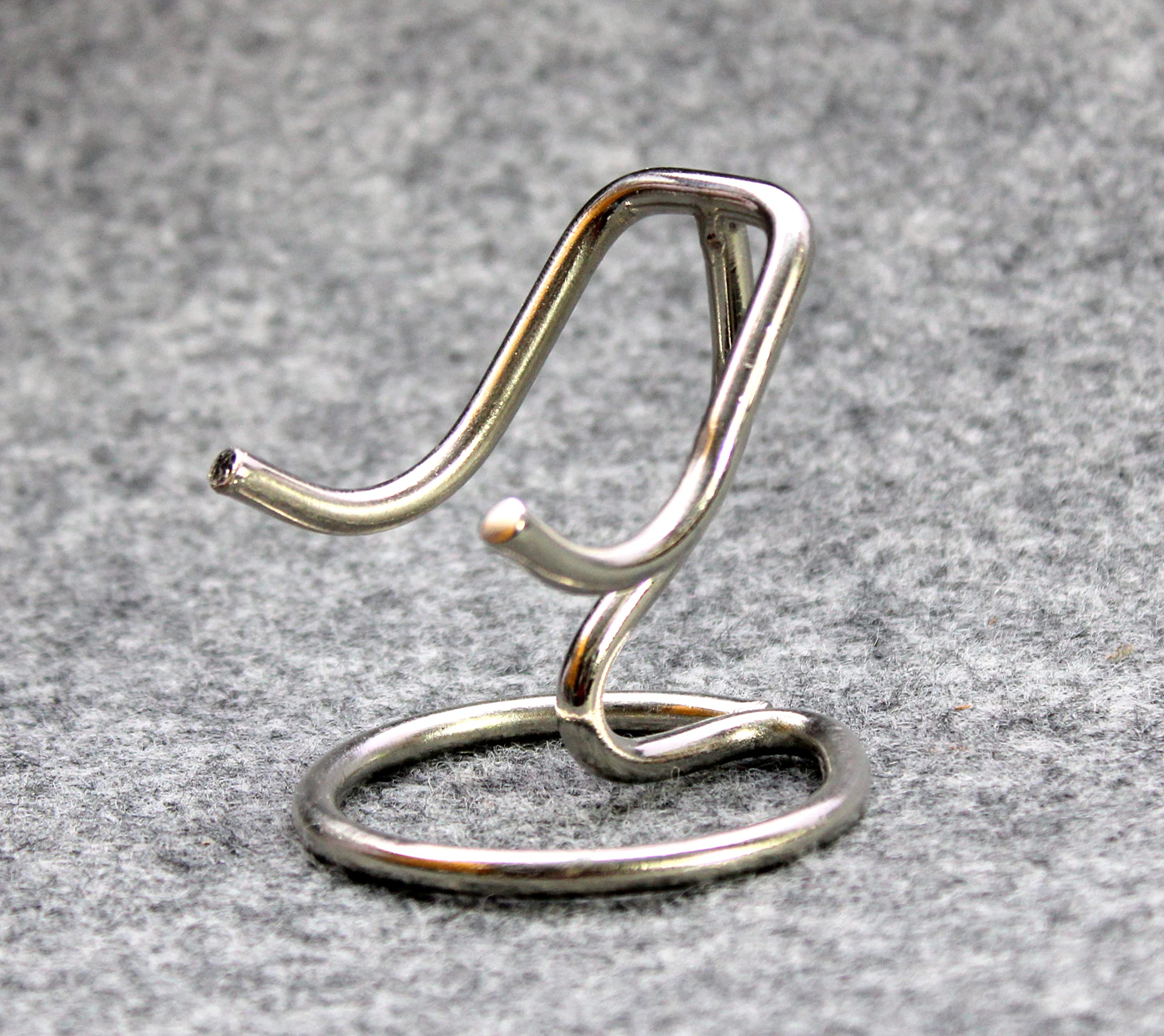 eSplanade Heart Shaped Urn Stand | Stand for Heart Keepsake Urns, Burial Urns, Memorial Keepsake Urns - Golden, Silver