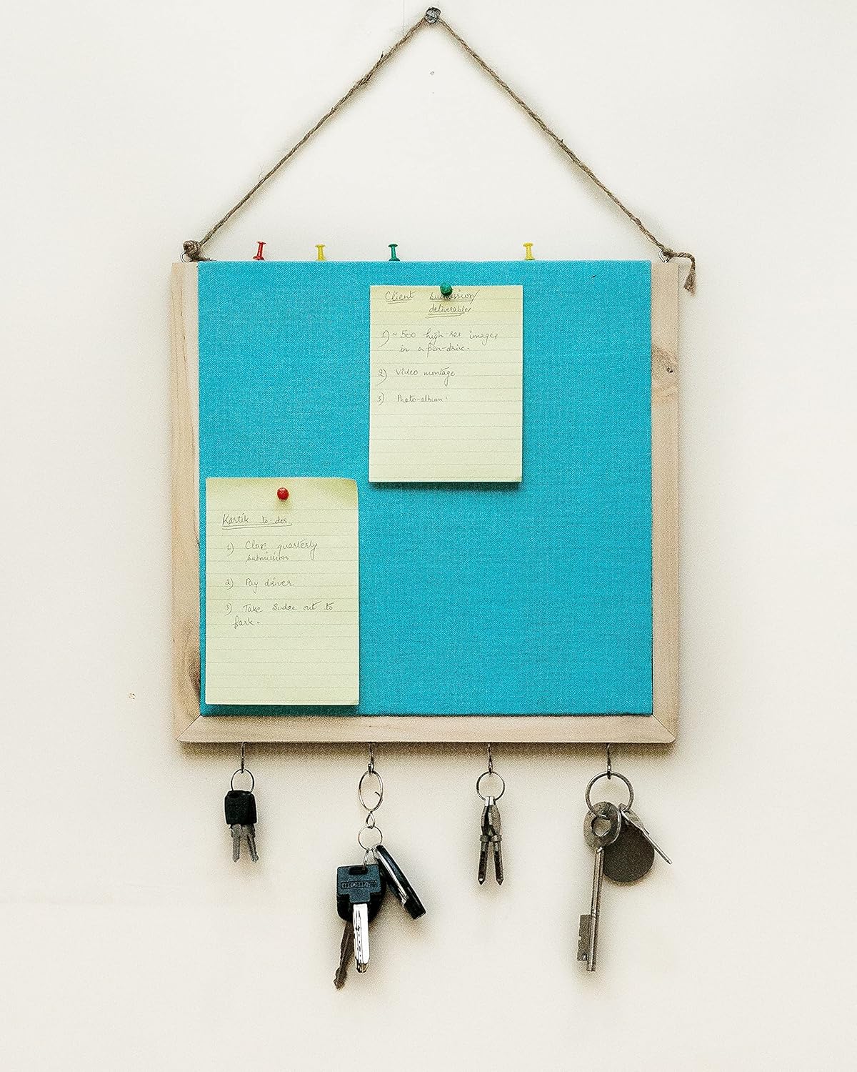 IVEI Wooden Pinboard with Keyhooks - Blue