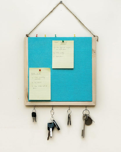 IVEI Wooden Pinboard with Keyhooks - Blue