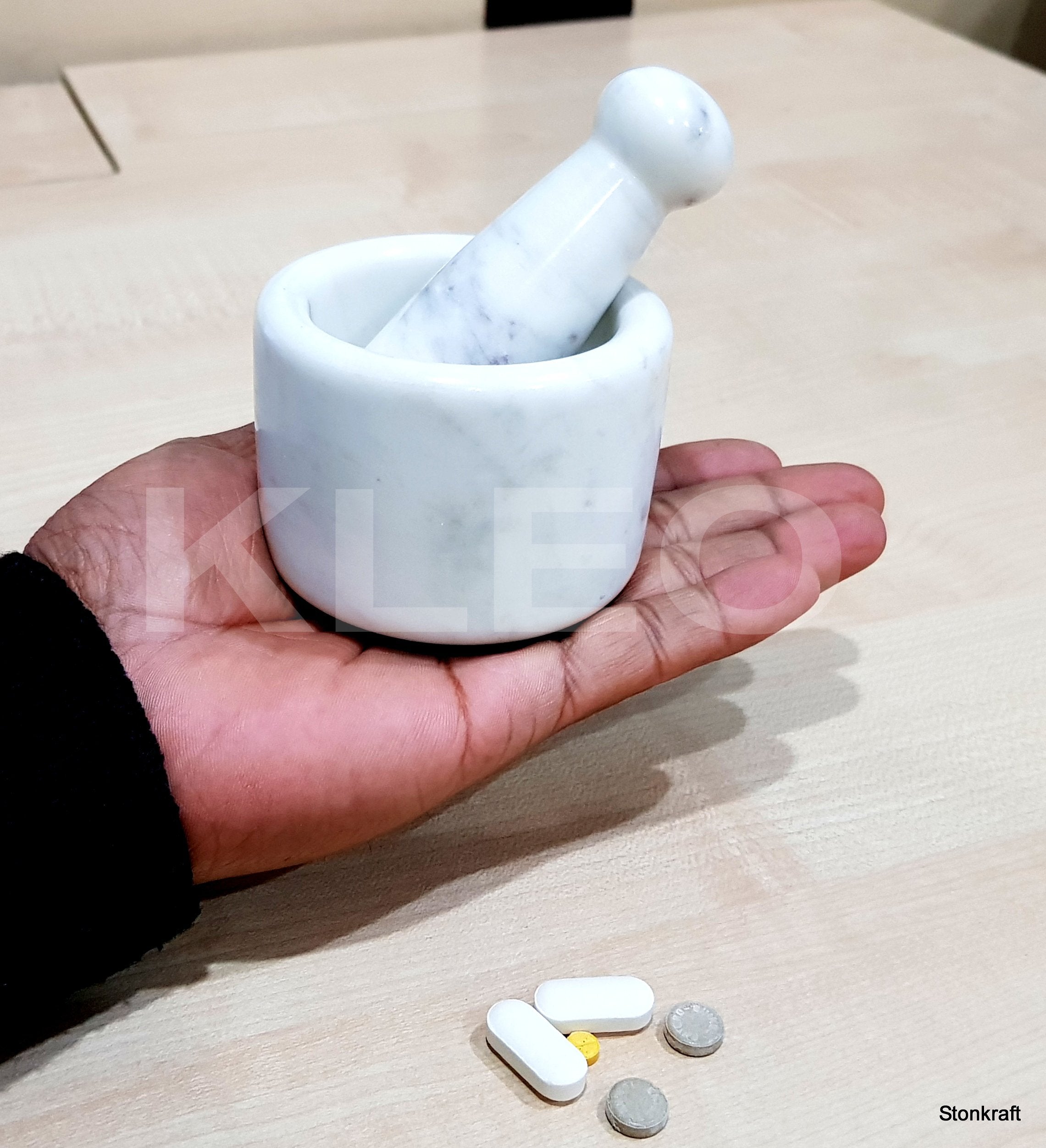 KLEO 3" Diameter Black Natural Stone Mortar and Pestle Set Spice, Medicine Pills Grinder Masher - Small Size (Black, White)