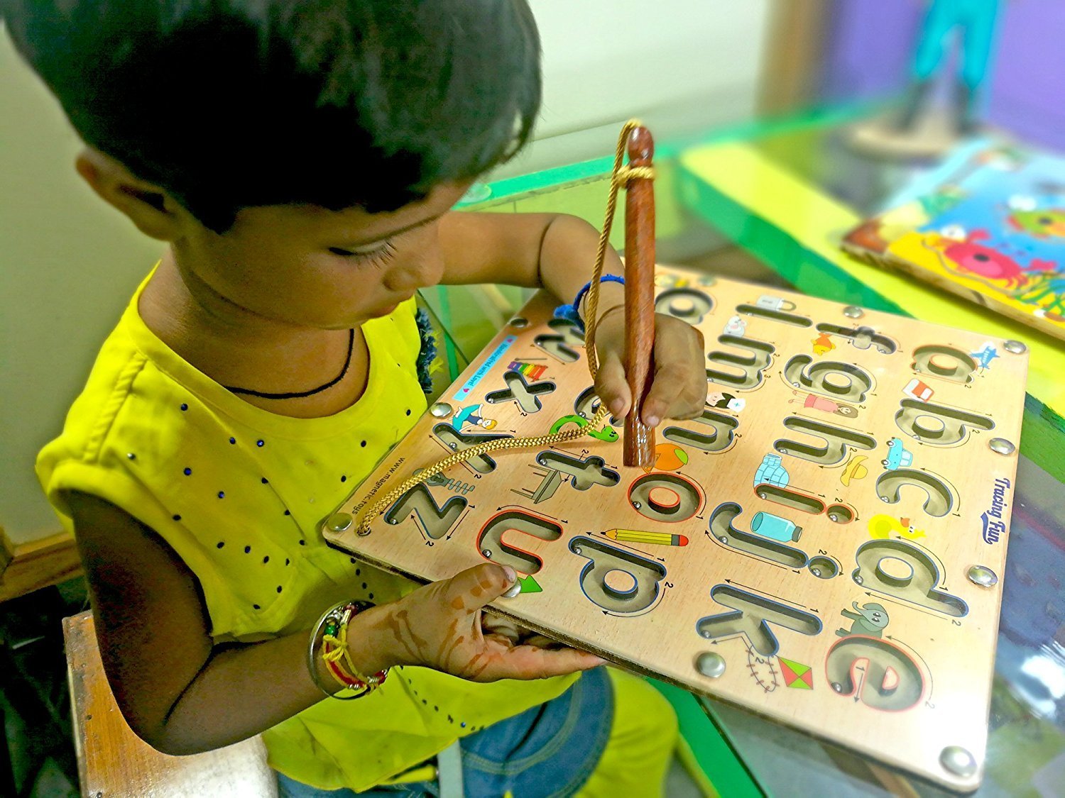 MFM Toys Magnetic Tracing Fun! - English Alphabets Lowercase