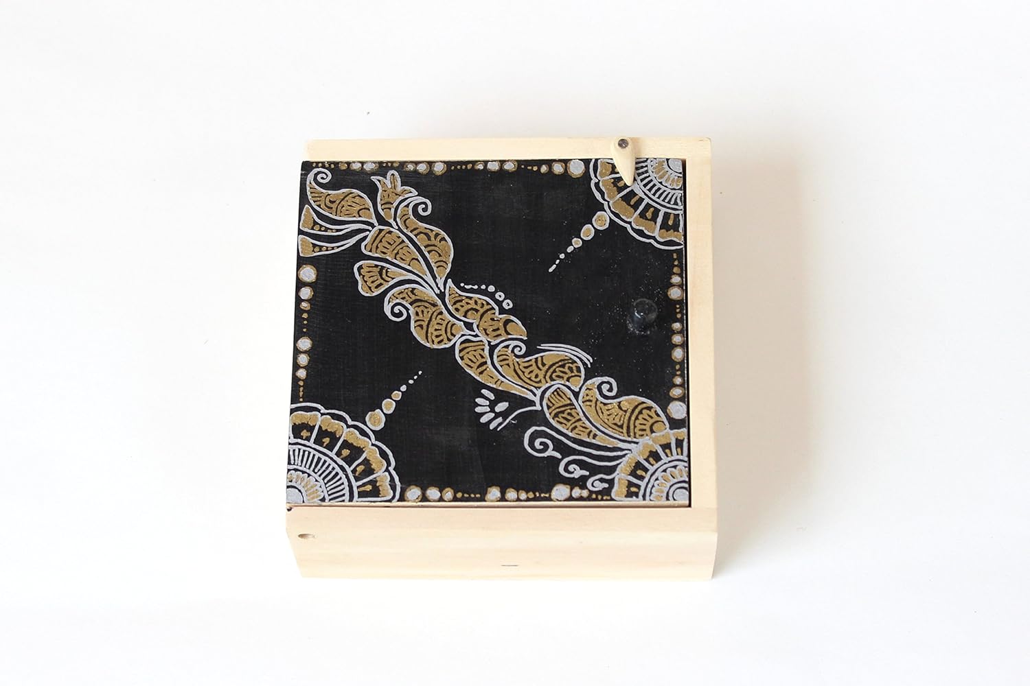 IVEI Decorative Wooden Storage Box - Wooden Hand Painted Vintage Decorative Box - Handcrafted Trinket Box - Wooden Box Organizer - Antique Wooden Box For Jewellery Storage, Home Decor - Mehendi Art