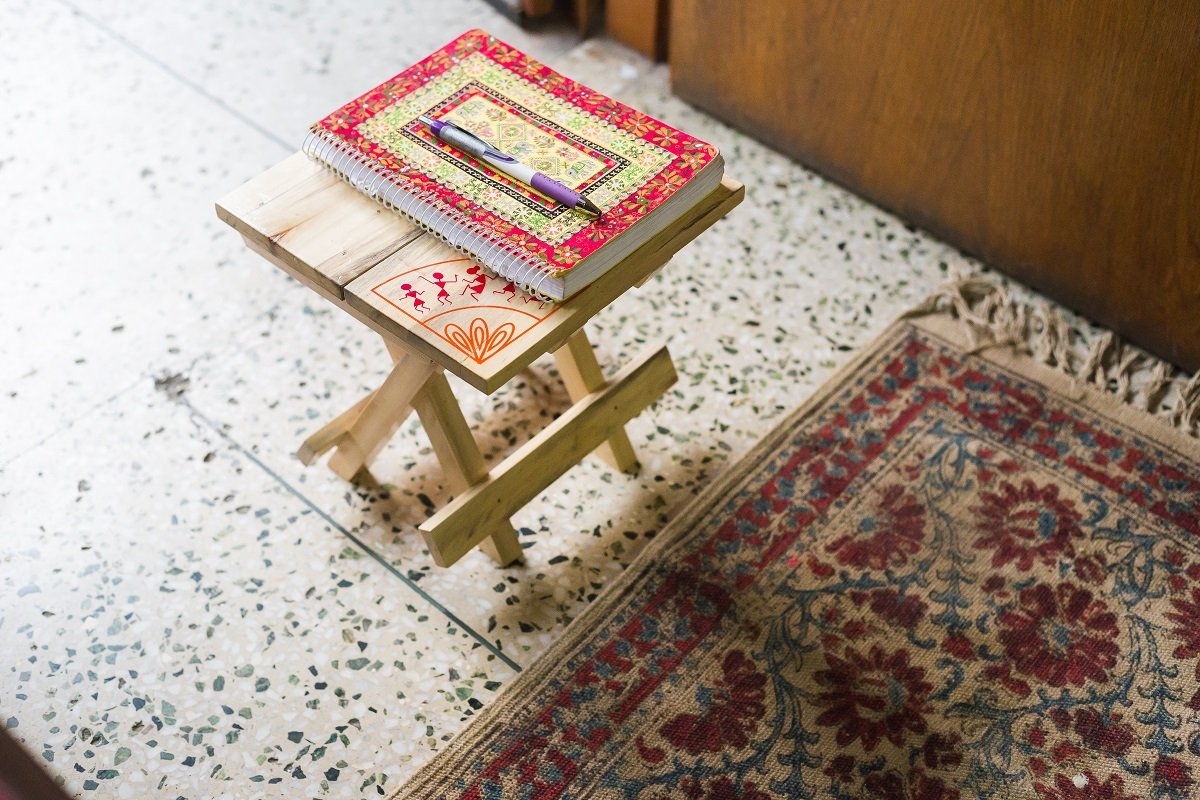 IVEI warli Wooden Portable Folding Table - Small (9.5in)