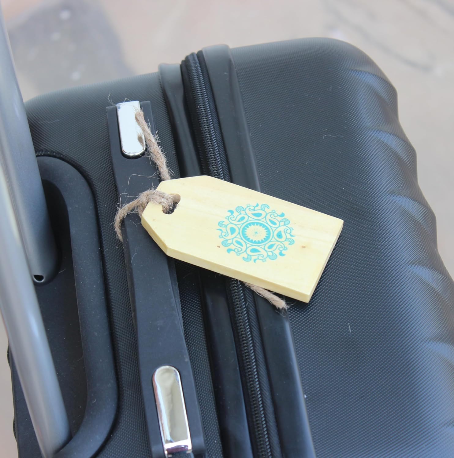 IVEI Wooden Travelling Luggage Tags - Bag Security Tag - Engraved Luggage Tags - Bag Tags with Quote - Suitcase Tags - Printed Tags - Sturdy and Light Weight - Gift for Travellers (Set of 2) - Blue