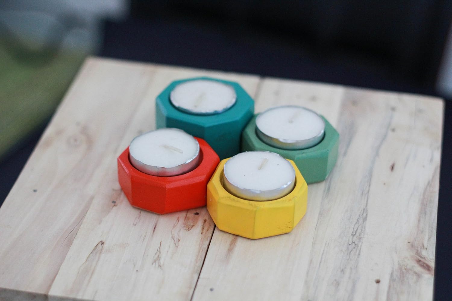 IVEI Wooden Tea Light Holder - Bright Colour Candle Holder - Attractive Candle Holder - Diya Holder for Home Décor - Dining Room, Living Room and Bedroom - Hexagon Shaped Candle Stand - Set of 4