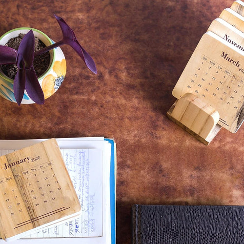 IVEI Wooden Classique Thick Calendar Coasters/Paper Weights with a White Edge Finish and a Coaster Stand