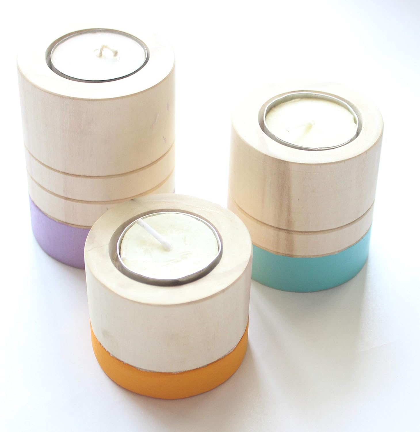 IVEI Wooden Tealight Candle Holder - Hand-Painted Round Tea Lights Candle Holder Stand - Wooden Tea Light Holder - Wooden Candle Stand for Diwali Gifts, Office, Home Decoration - Set of 3