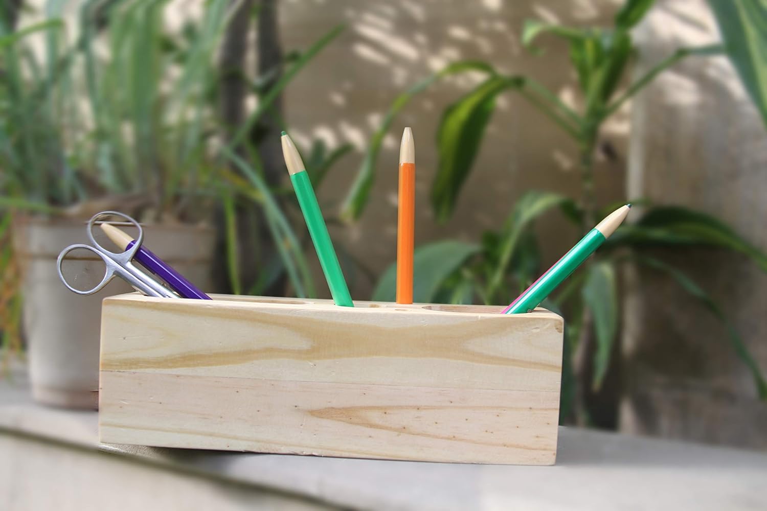 IVEI Sleek Pine Wood Rectangular Pen Stand | Pen/Pencil Holder - Minimalistic Office Desk Organizer - Wooden Stationery Holder for Office and Study Table - Smart and Unique Budget Gifts