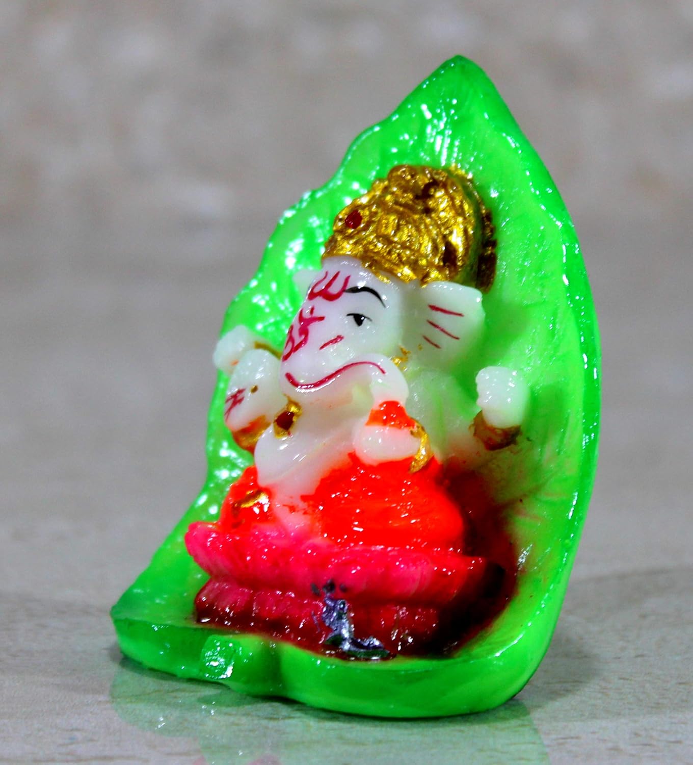 eSplanade Ganesha Ganpati Murti Idol Statue Sculpture for car Dashboard (Leaf Ganesh)