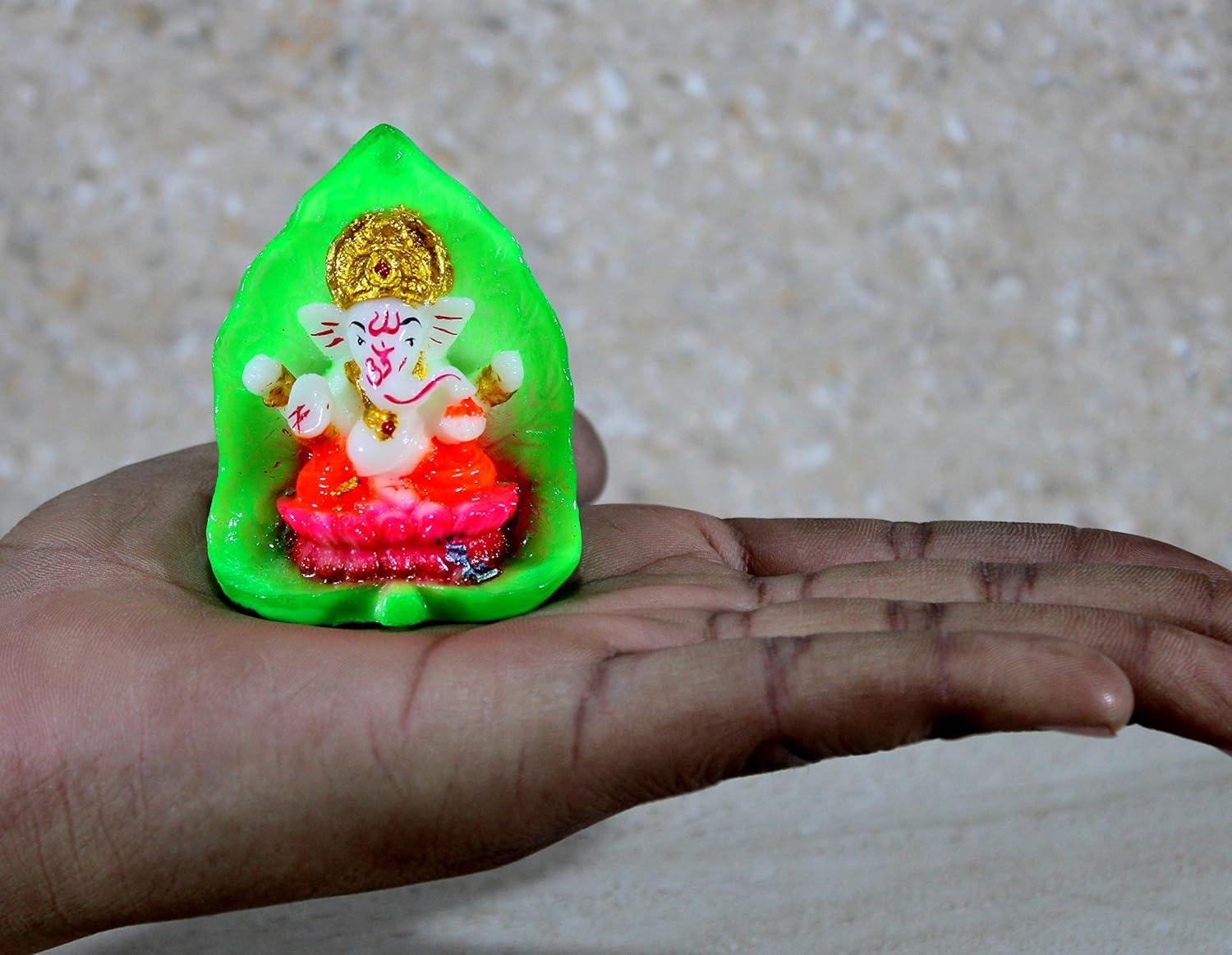 eSplanade Ganesha Ganpati Murti Idol Statue Sculpture for car Dashboard (Leaf Ganesh)