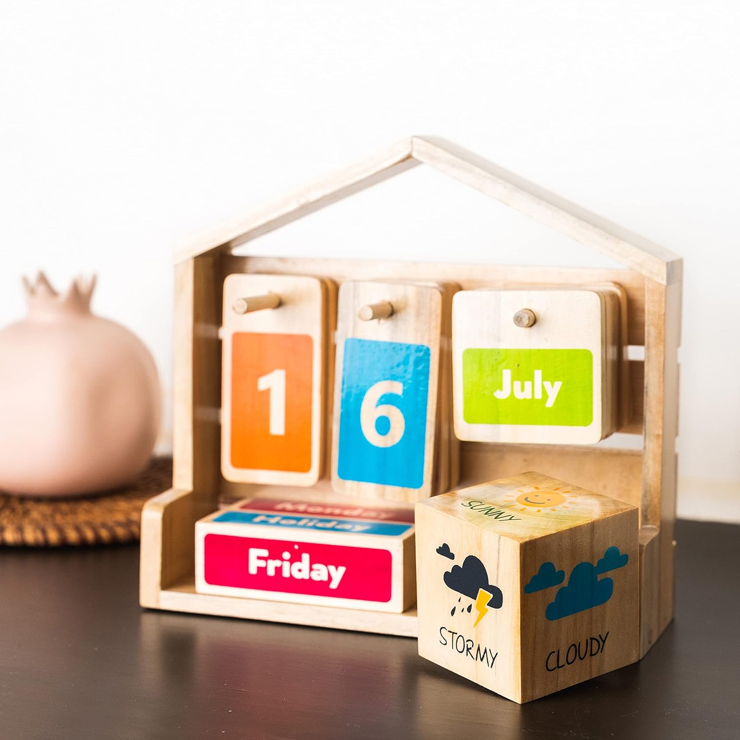 IVEI Wooden Hut Calendar - Kids Perpetual Calendar - Educational Learning Toy
