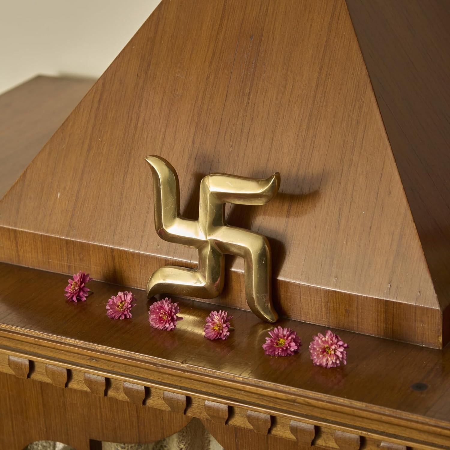 eSplanade Brass Swastik Sathiya Wall Hanging Yantra – | Auspicious Vastu Religious Symbol for Home Temple, Pooja Room & Door Décor | Handmade Antique Decorative Showpiece (3.5 Inches)