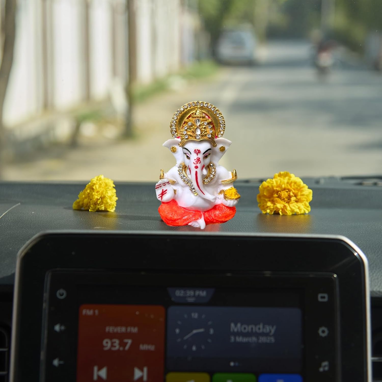 ESPLANADE Resin Ganesh Murti for Car Dashboard Ganesha Idol for Home Temple & Office Desk DŽcor, Ganpati Miniature Statue for Mandir (3.4" Inches)