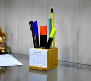 IVEI Wooden Pen Stand for Table with Paper Calender Slides and Motivational Quote - Desk Organizer - Office Desk Decorative Items - Pen Holder, Study Table Organiser, Gifts for Men