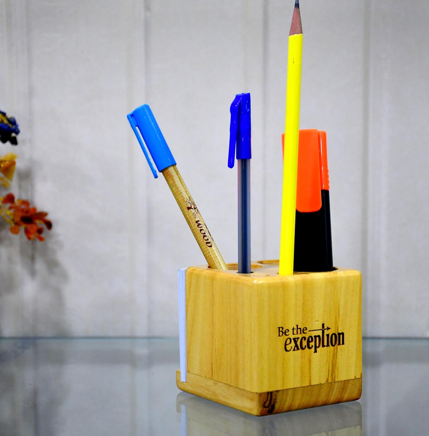 IVEI Wooden Pen Stand for Table with Paper Calender Slides and Motivational Quote - Desk Organizer - Office Desk Decorative Items - Pen Holder, Study Table Organiser, Gifts for Men