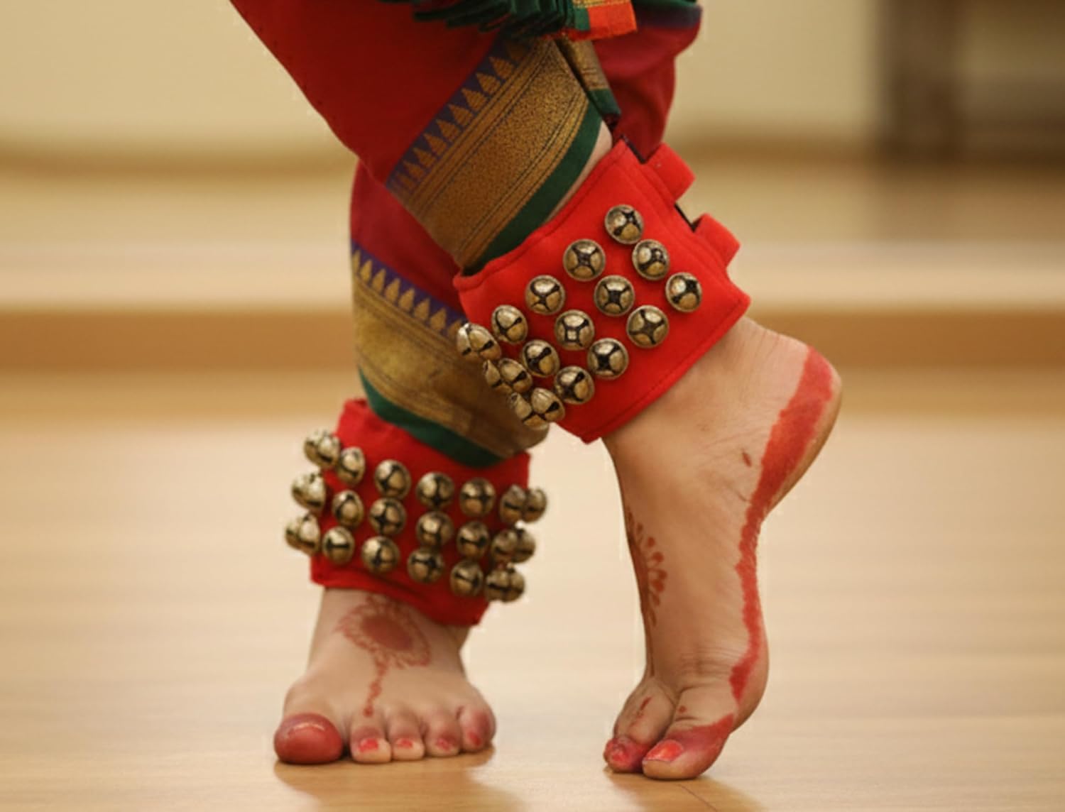 Esplanade Ghungroo Pad for Kathak, Brass 3-Line Ankle Bells, Velvet Pad with Adjustable Strap for Bharatanatyam and Classical Dance - Red