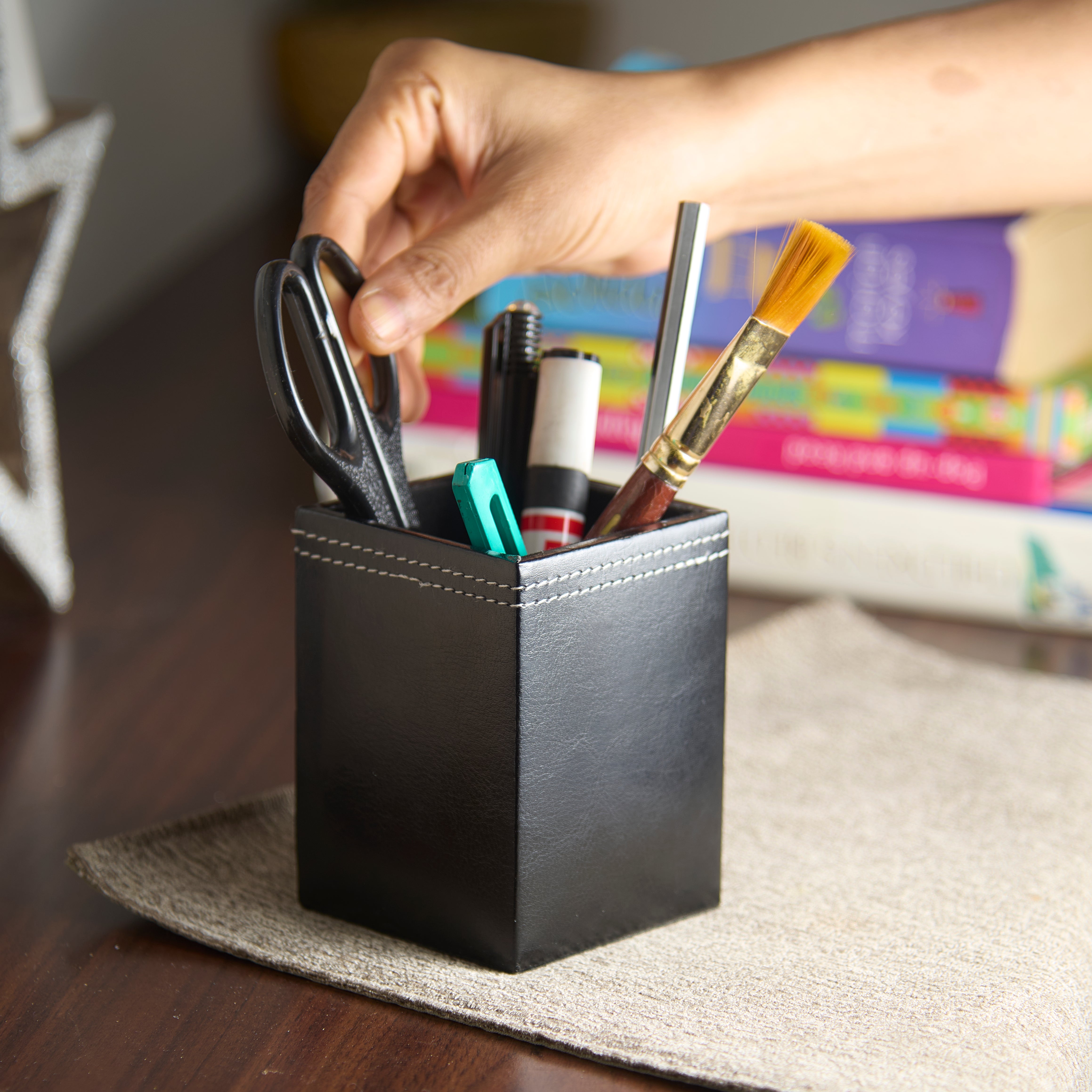 IVEI Faux Leather Pen Stand, Utility Desk Organizer Pen Holder, Pencil Holder for Office, Home, and Study Table